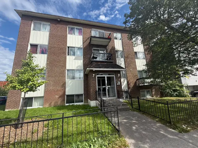 Un mois gratuite !! 4/1 entièrement rénové in Long Term Rentals in City of Montréal - Image 11