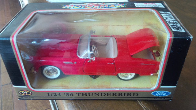 Motormax Die-Cast Red '56 Ford Thunderbird, 1:24, NIB in Arts & Collectibles in Stratford