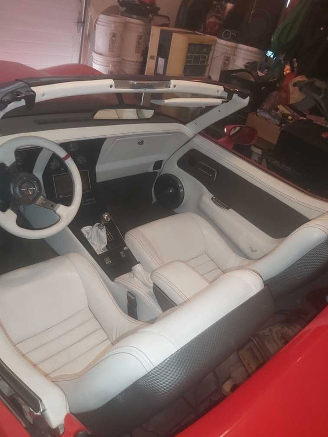 Modified 1980 apple red sting ray corvette  454 big block in Classic Cars in Mississauga / Peel Region - Image 3