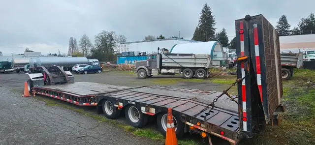 2008 Kline, double drop, paving style lowbed in Heavy Equipment in Nanaimo - Image 14