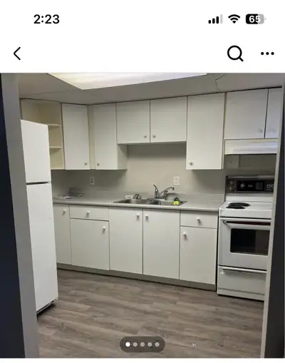 2 Bedroom 1 bathroom plus Den in Ferris