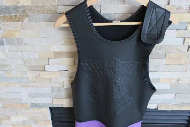 Ronny Jet Tribe, 2 piece jet ski wetsuit, men/women, Medium in Water Sports in Ottawa - Image 4