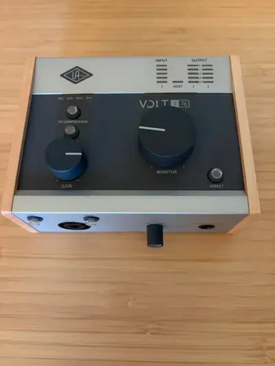 Interface is in great condition and sounds awesome! Any questions just let me know!