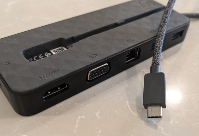 HP Docking Station - 4.5 mm and USB C Dock Multiport Adapter G2 in Laptop Accessories in City of Toronto - Image 2