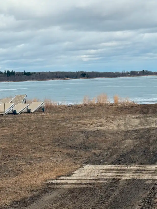LAKE LOTS Michaud Estates, Vincent Lake Alberta63611986868993123