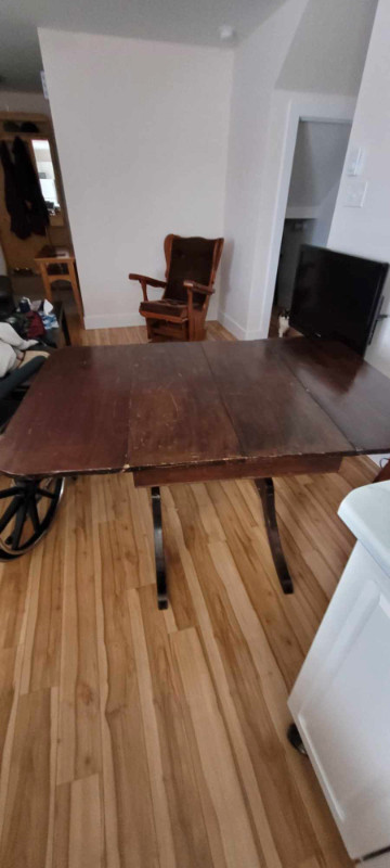 Drop Leaf Table in Dining Tables & Sets in Dartmouth - Image 2
