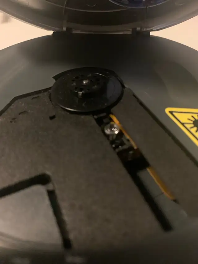 Coby cd player (PARTLY WORKING)64840233651329121