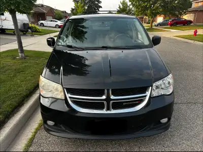 Hello I’m selling my 2013 Dodge Grand Caravan Crew 7 Passenger 3.6L V6 287.000KM SOLD ONLY AS IT IS...