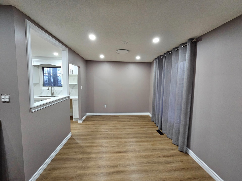 Beautiful 3-Bedroom Upper Unit 2