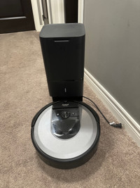 iRobot Roomba i8 vacuum