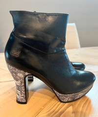 New John Fluevog leather ankle boots