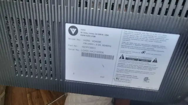 Vizio VO420E Television in TVs in Ottawa - Image 3