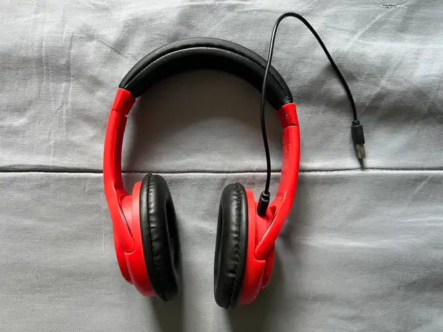 Polaroid Bluetooth Headphones576496174105241601