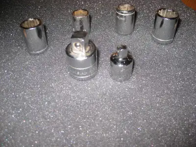 CLÉS - DOUILLES - SCIE -TOURNEIVIS - PINCES - PLUSIEURS OUTILS, View more