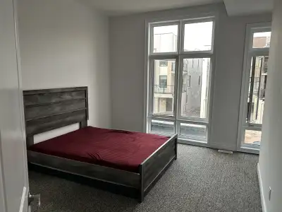Room for rent in Oakville Joshua Creek Furnished with queen size bed Parking available on street Was...