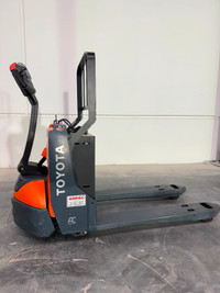 Toyota Electric Walkie Pallet Jack.  Like new with only 53 hours