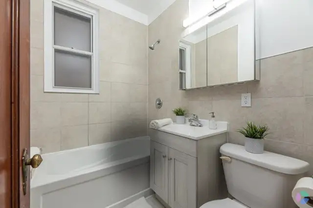 Condo for sale - beautiful 4 1/2 near the University of Montreal.63826904103555121