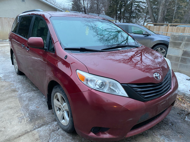 For Sale: 2014 Toyota Sienna CE, 309,800 kilometers  in Cars & Trucks in Saskatoon