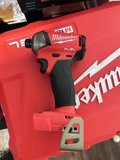 Milwaukee M18 FUEL 18V SURGE 1/4 inch Hex Hydraulic Driver, View more