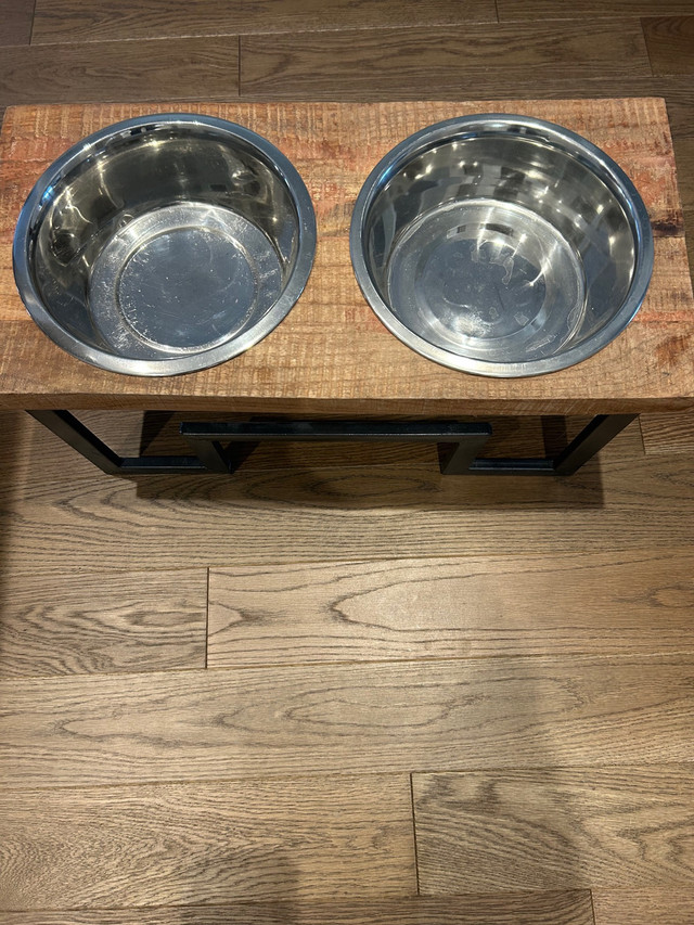 Solid wood elevated dog bowl with iron stand in Accessories in Oshawa / Durham Region - Image 2