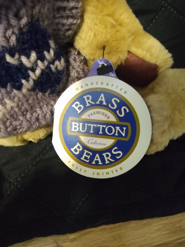 Brass Button Bears Sherwood in Arts & Collectibles in Bridgewater - Image 2