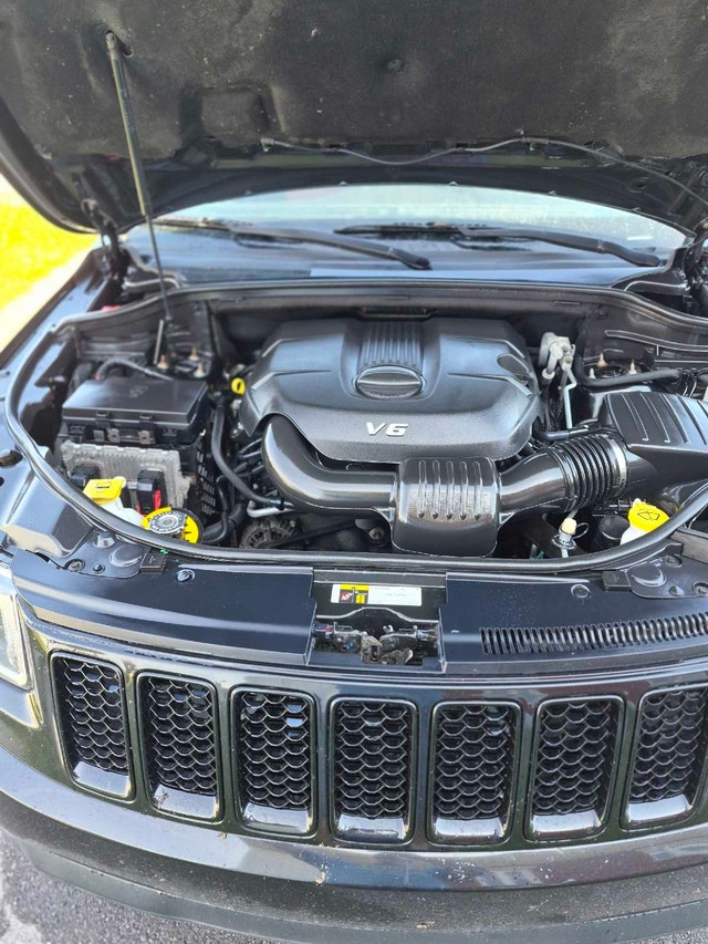 Jeep grand cheerokee laredo — photo 4