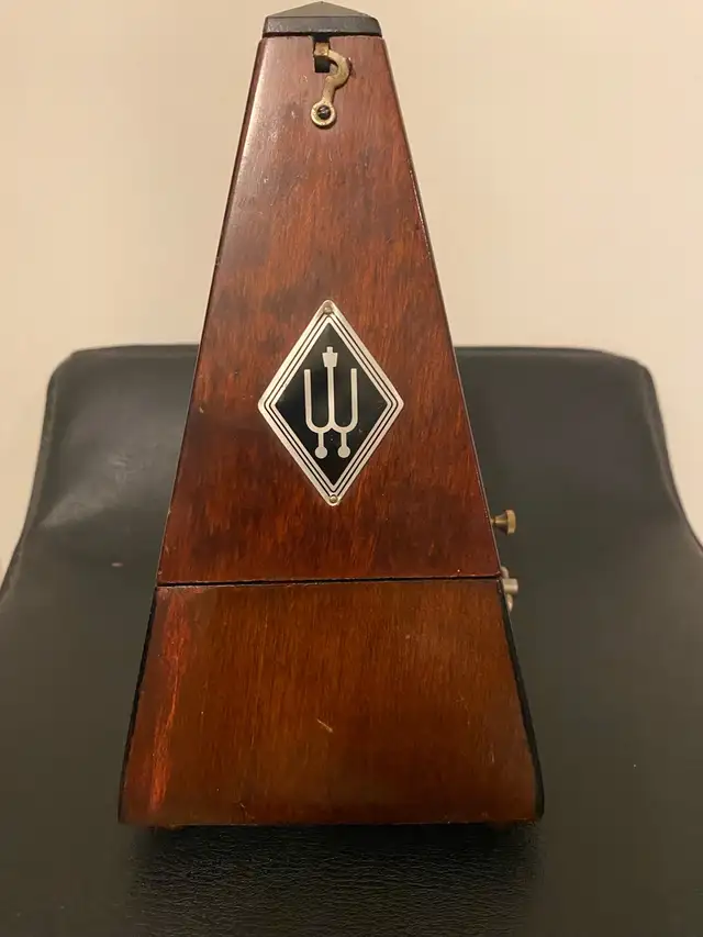 vintage Wittner metronome with bell. in Other in Markham / York Region - Image 3