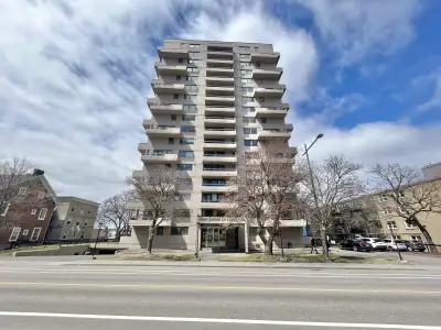 Grand 4½ lumineux à Montcalm – Stationnement intérieur inclus – Disponible dès août/septembre 2026 C...