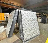 Affordable luxury Mattress and bed frame for restful sleeping Mississauga / Peel Region Toronto (GTA) Preview