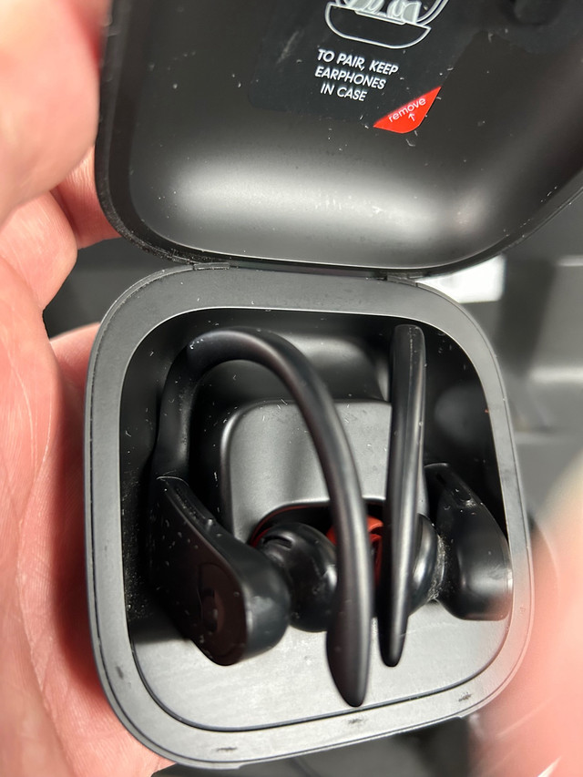 Beats wireless headphones in Headphones in Mississauga / Peel Region - Image 3