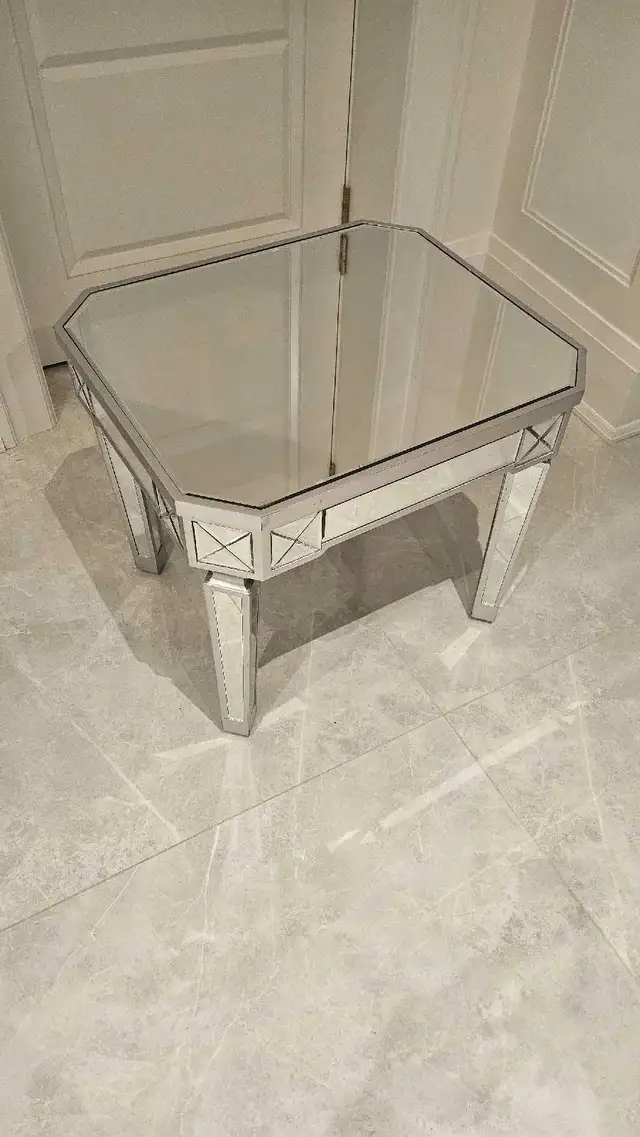 Mirrored side table / nightstand in Other Tables in City of Toronto - Image 2