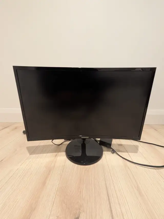 24 inch 1080p FHD Curved Monitor - Samsung