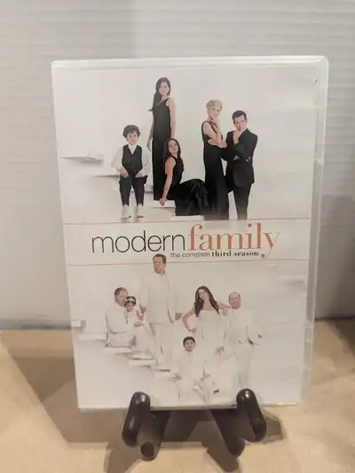 Modern Family the Complete Third Season DVD Set, View more