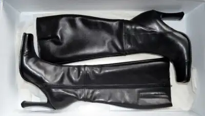 Brown's Italian Black Leather Knee High Boots Size 5 BRAND NEW, View more