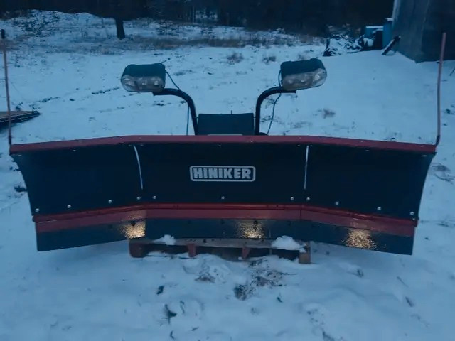 Hiniker 8' Snowplow in Other Parts & Accessories in Sudbury