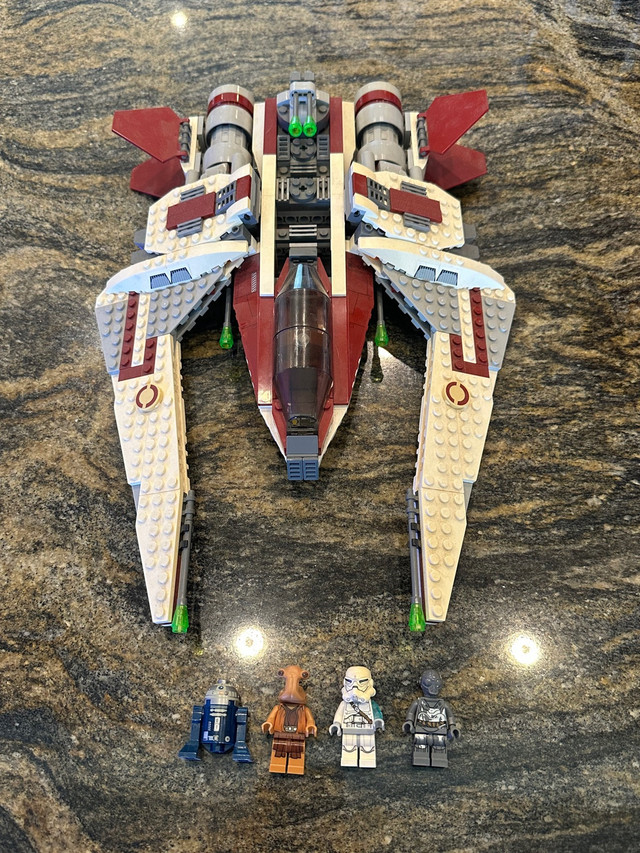 LEGO Star Wars 75051 Jedi Scout Fighter - Complete with Mini Fig in Toys & Games in Oshawa / Durham Region
