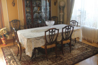 Set de salle a manger de haute gamme Antique! ( AUBAINE!! )