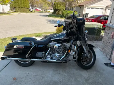Great bike well maintained . Anniversary badging Call or text 250-308-7070 Vernon Bc
