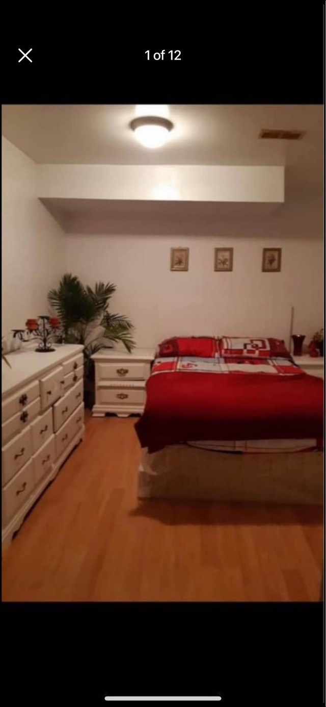 ROOM FOR RENT FEMALES ONLY in Room Rentals & Roommates in Oshawa / Durham Region