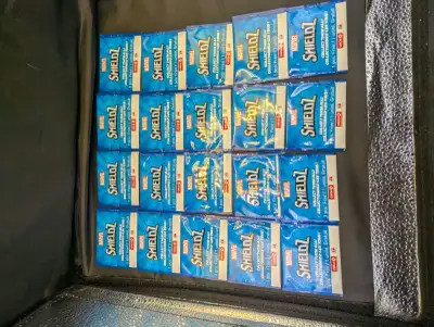 20 packs of disks..New sealed.rare.marvel shieldz.discs...these were exclusive to Canada..they were...