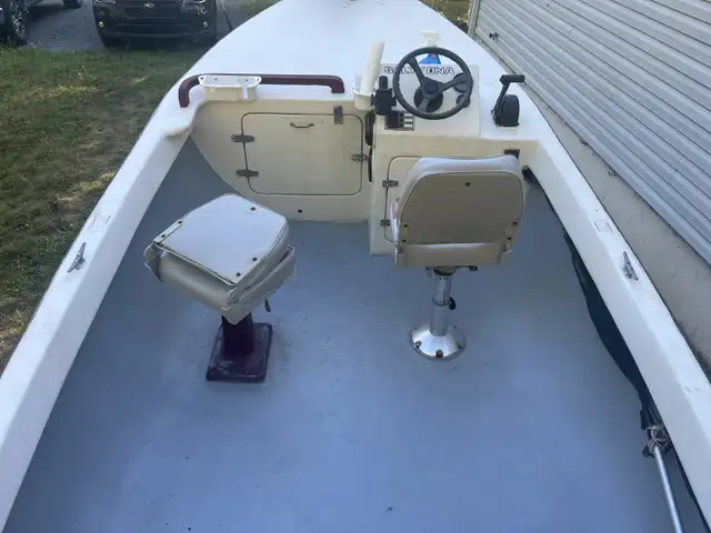 18ft Open Cape Islander in Powerboats & Motorboats in Bridgewater - Image 8