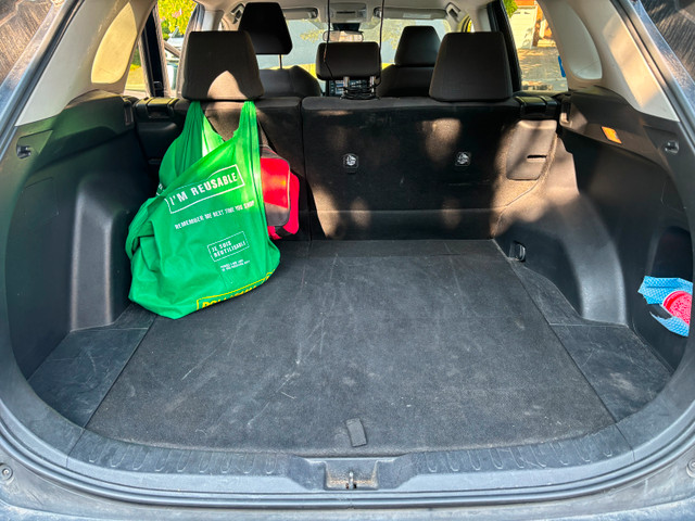2019 Toyota RAV4 LE in Cars & Trucks in Markham / York Region - Image 2