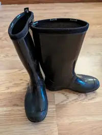 Rain boots size 6 