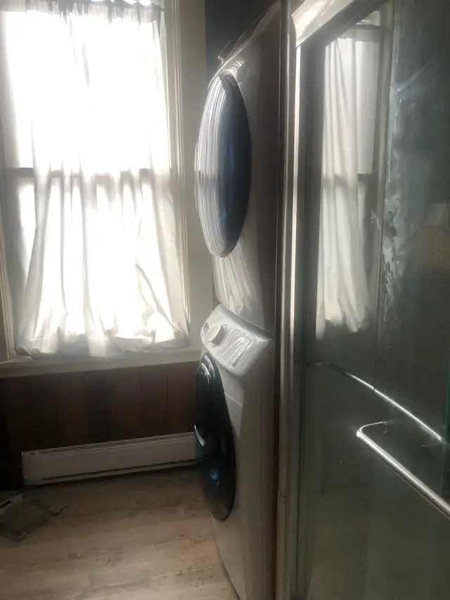 2 bedroom flat - 2000.00 2 parking utilities incl. Semi Furn. in Long Term Rentals in Oshawa / Durham Region - Image 16