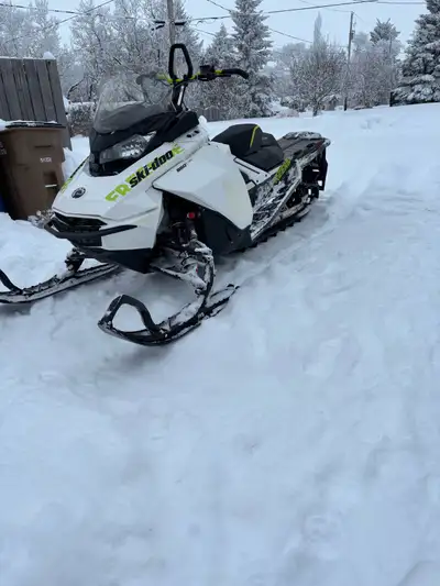 2018 Freeride 850 154” track, 2.5” lugs Has one ripped lug 4146 miles Electric and pull start Ggb Ca...