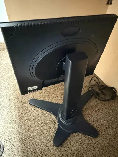 computer monitor 21 inches almost new , View more