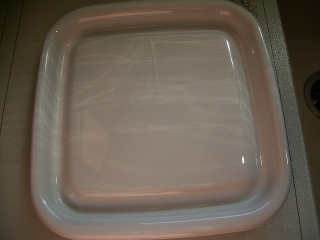 Corning Microwave Browning Tray model MW-2 - Reduced in Kitchen & Dining Wares in Hamilton - Image 4