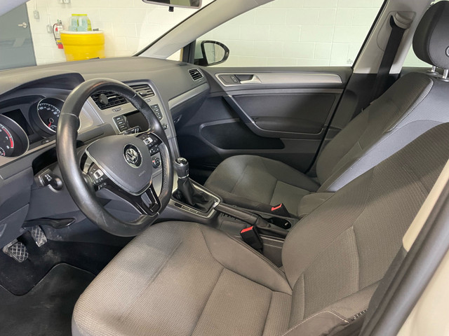 2015 Volkswagen Golf TSI Trendline Manual in Cars & Trucks in Hamilton - Image 2