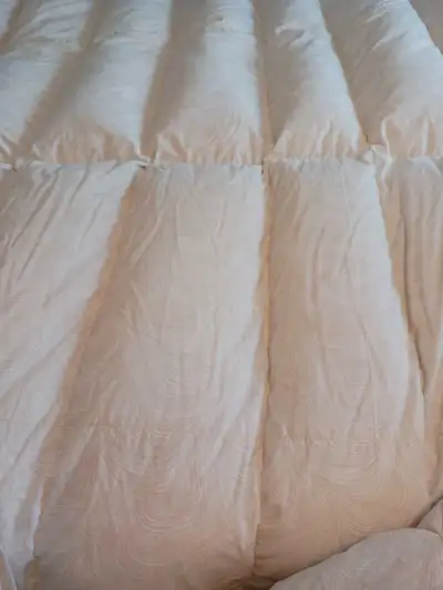 NEW King size hutterite goosedown quilt, View more