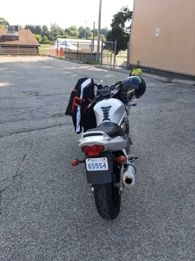 Suzuki Bandit 2004 in Sport Bikes in Kitchener / Waterloo - Image 5